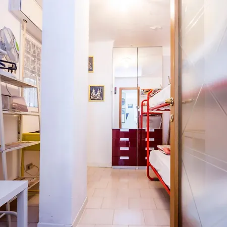 アパート Joivy Bright 2-bedroom Flat With Terrace Near The
