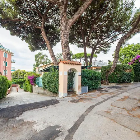 Joivy Bright 2-bedroom Flat With Terrace Near The