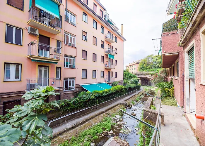 Апартаменты Joivy Bright 2-bedroom Flat With Terrace Near The Рапалло