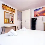 Joivy Bright 2-bedroom Flat With Terrace Near The *