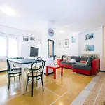 Joivy Bright 2-bedroom Flat With Terrace Near The Appartement Rapallo
