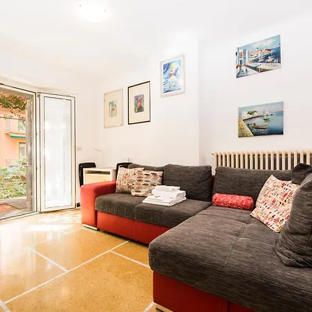 Joivy Bright 2-bedroom Flat With Terrace Near The 公寓 *