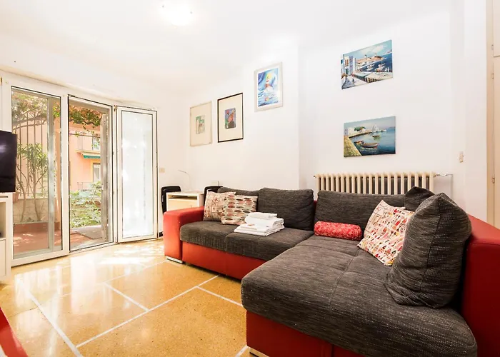 Joivy Bright 2-bedroom Flat With Terrace Near The Apartment *